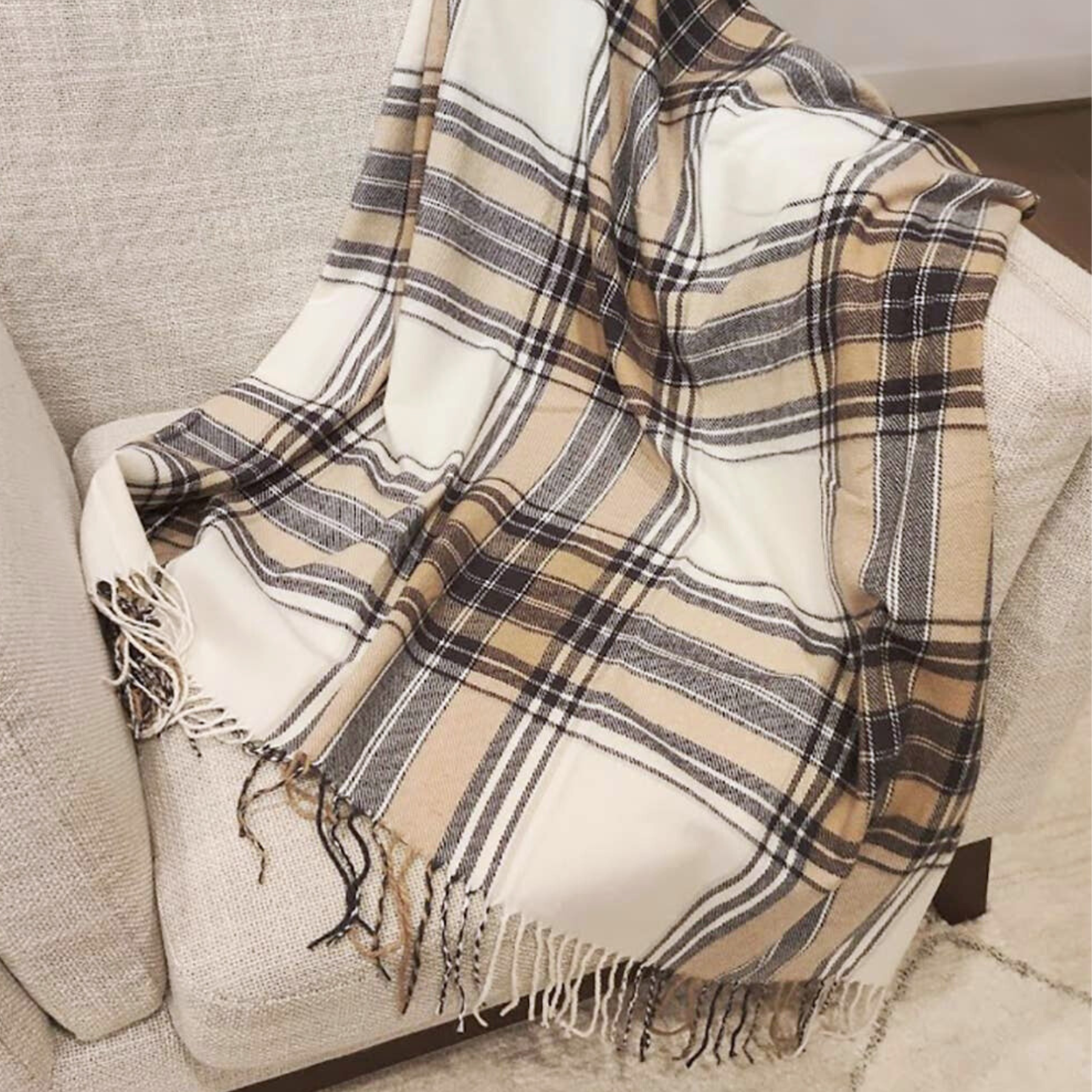 Brown Classic Plaid Throw with Tassel Trim